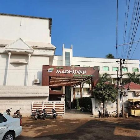 Hotel Madhuvan International Bijāpur Exterior foto